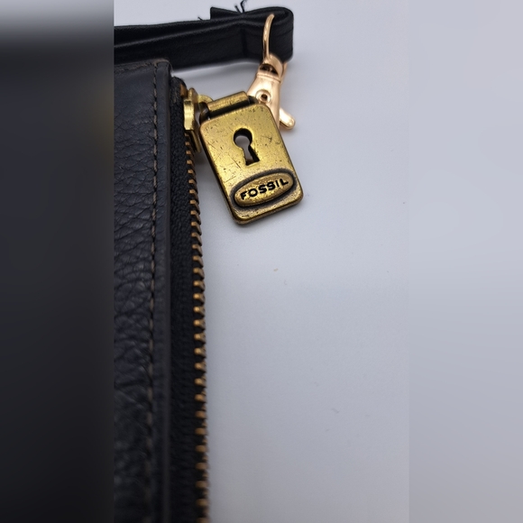 Fossil Black Leather Pouch Wristlet with Gold Padlock Charm - Picture 3 of 7